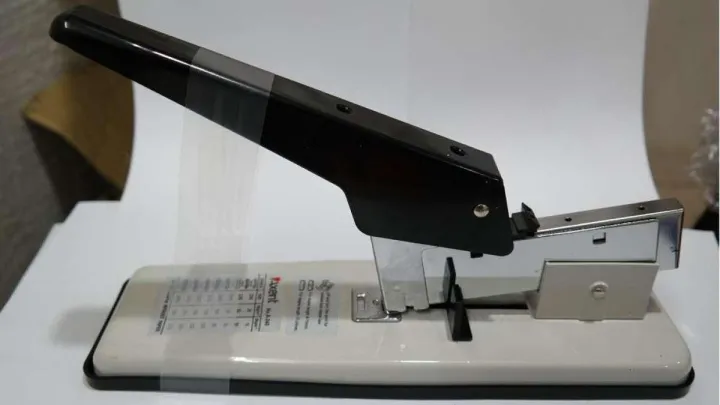 Axent%20Heavy%20Duty%20Stapler%20A-240%20-%20Image%203