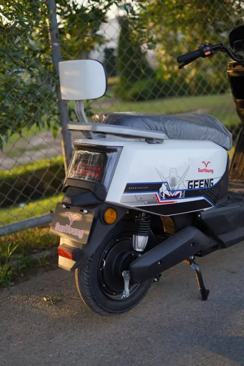 %E2%9A%A1%20SY03%20Electric%20Scooter%20%E2%80%93%20Long%20Range%20Power%20(120km)%20with%20Lithium%20Battery%20&%20Fast%20Charge%20-%20Image%206