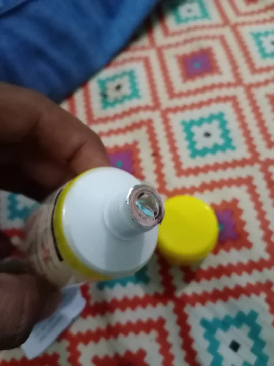 Skin%20Whitening%20Face%20Wash%20Pack%20of%202%20-%20Image%204