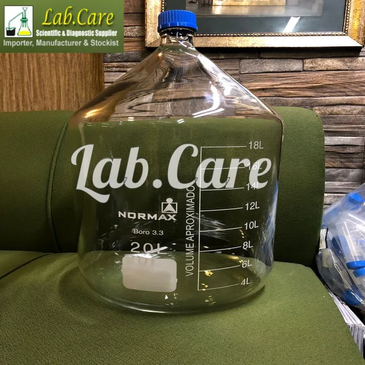 Reagent%20Bottle,%2020000ml-%2020%20Liter%20-%20Culture%20Bottle%20-Transparent%20with%20Blue%20Screw%20Cap%20%E2%80%93%20Media%20Bottle%20-%20White%20Graduations%20-%20Borosilicate%203.3%20Glass%20%E2%80%93%20Normax%20-%20Image%203