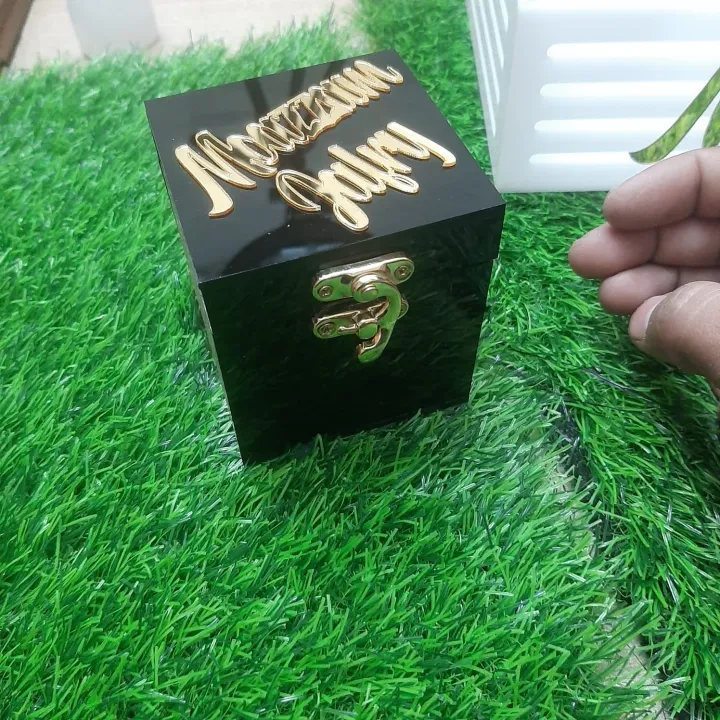 Acrylic%20mini%20Box%20and%20you%20can%20Customized%20your%20Name%20And%20size%203x3%20inch%20-%20Image%204