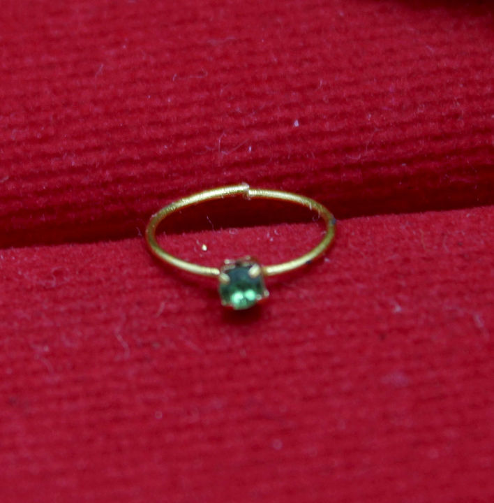 Nose%20Pin%20Girls%20Small%20Simple%20Round%20golden%20Crystal%20Nose%20Ring%20Nose%20Stud%20multicolor%20-%20Image%202