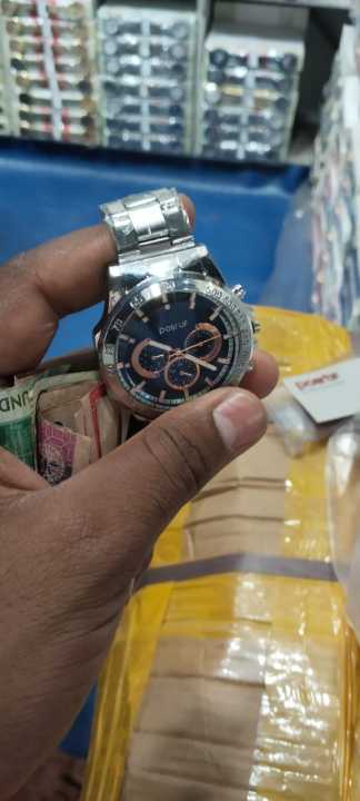 Classic%20Luxury%20Men's%20Stainless%20Steel%20Analog%20Quartz%20Watch%20%7C%20Classic%20Luxury%20Men's%20Stainless%20Steel%20Analog%20Quartz%20Watch%20-%20Image%205