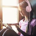 BlueFire PS4 Gaming Headset with Microphone for PC/PS4/Laptop/phones Pink. 