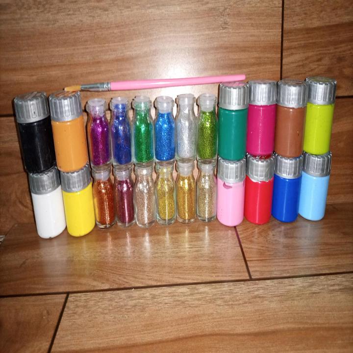 12 Orega Poster Color + 12 Glitter + 1 Paint Brush / Colors - 12 different shades bottles 30cc + 12 Glitter + 1 Paint Brush /  Orega Colours