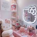 HELLO KITTY VANITY MIRROR. 