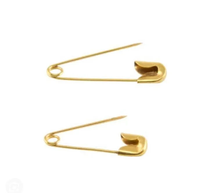 Golden%20And%20Silver%20Safety%20Pins%20small%20and%20mediam%20-%20Image%204