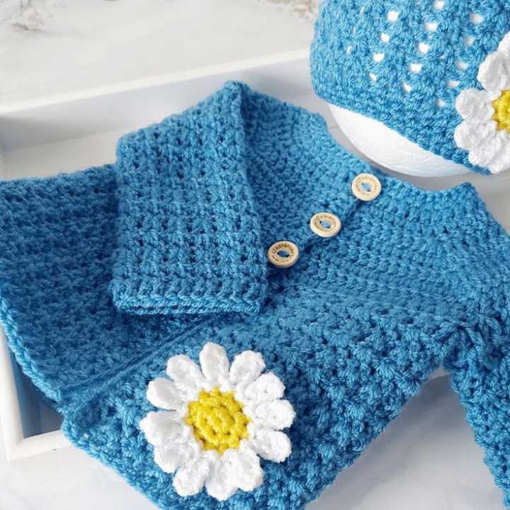 Baby Sweater / Crochet / Handmade