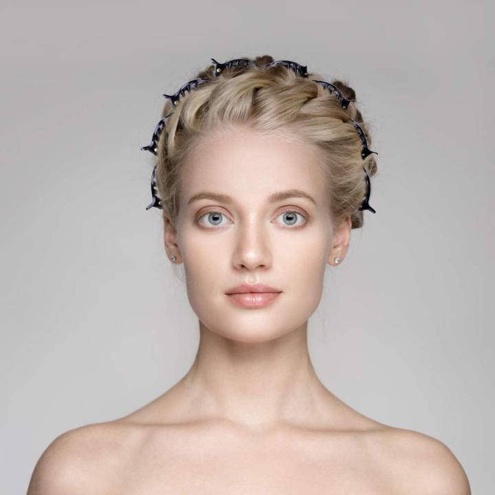 Everyday%20Wear%20Flexible%20Plastic%20&%20Non-Slip%20Rubber%20Double-Layer%20Braider%20Twister%20Headband%20Hair%20Accessories%20-%20Stylish%20Tool%20for%20Women%20&%20Girls%20-%20Image%207