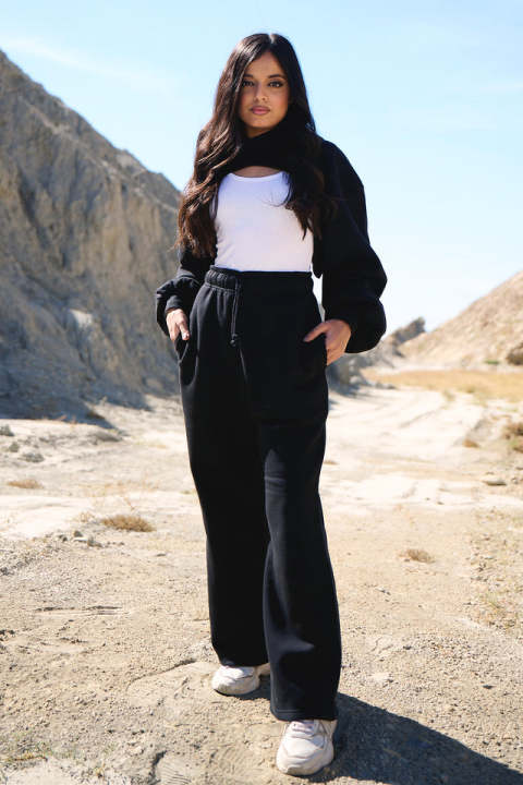 YARA THE STORE - BLACK OPEN BUST CROPPED HOODIE SUIT FOR WOMEN