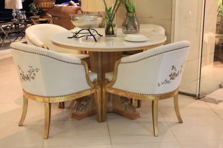 Round%20Dinning%20Table%20With%20Marble%20Top%20With%204%20Vintage%20Chairs%20Home%20N%20Style%20-%20Image%202