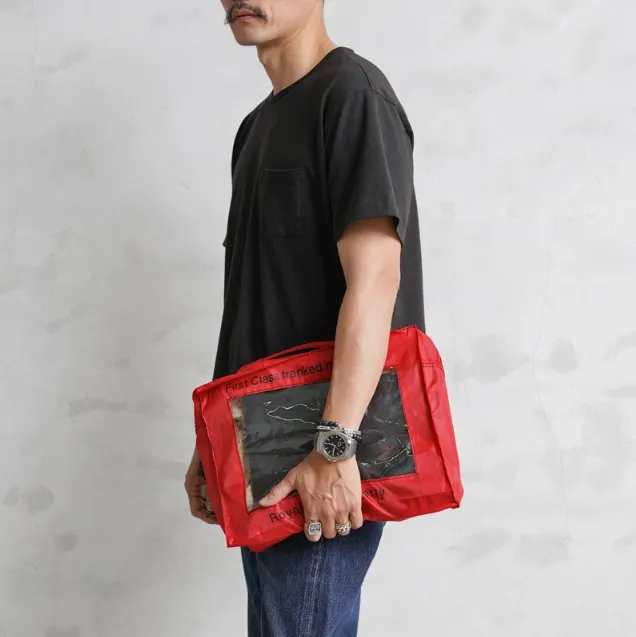 Royal%20Mail%20Pouch%20Clutch%20Bag%20%7C%20Bag-in-Bag%20Interior%20Storage%20Miscellaneous%20Goods%20Fashionable%20-%20Image%203