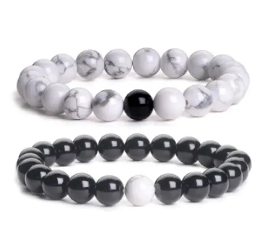 Pack%20of%201%20pair%20(2%20pcs)%20Black%20&%20White%20Agate%20Energy%20Stone%20Beads%20Distance%20Bracelet%20Set%20Couple%20Bracelet%20Special%20Set%20By%20TOS%20with%20a%20cute%20Box%20-%20Image%204