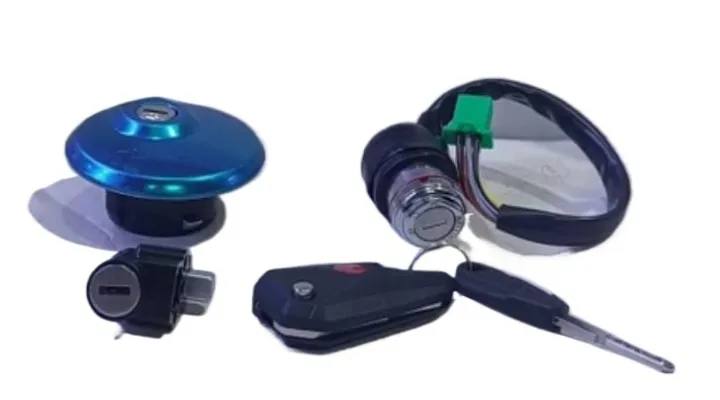 Suzuki%20GS%20and%20SE%203in1%20Knife%20Style%20Key%20Kit%20with%20Ignition%20Switch,%20Tank%20Lid%20and%20Handle%20lock%20-%20Image%202