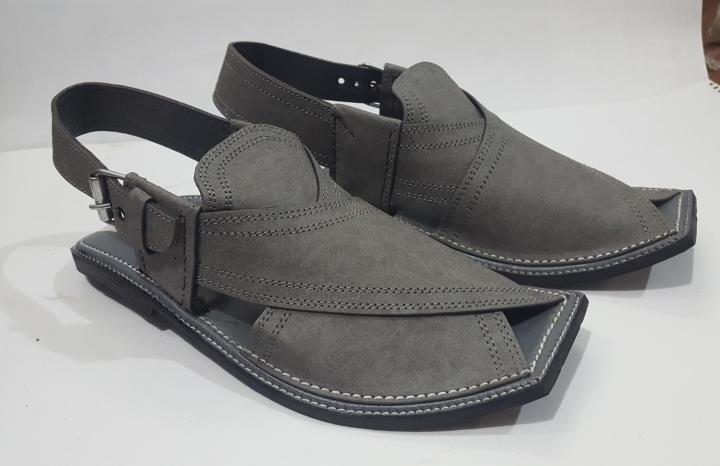 ASH%20GREY%20PESHAWARI%20LEATHER%20CHAPPAL%20FOR%20MEN%20-%20Image%204