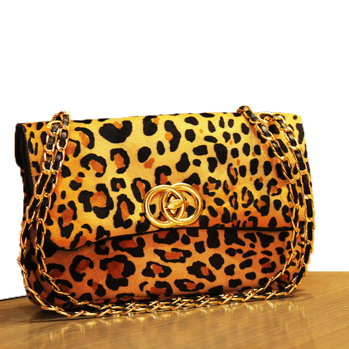 Crossbody%20Bag%20for%20Girls%20%7C%20Small%20Shoulder%20Bag%20for%20Girls%20%7C%20Side%20Bag%20for%20Girls%20with%20Long%20Chain%20-%20Image%204