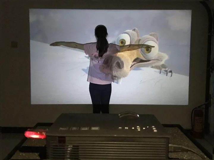 UNIC%20UC68%20Original%20Projector%201800%20Lumens%2080%20ANSI%20Multimedia%20Home%20Theatre%20HD%201080p%20Built-in%20HIFI%20Speaker%20Home%20Entertainment%20-%20Image%203