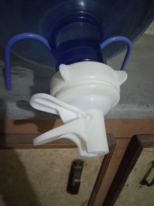 Water%20Dispenser%20Tap%20High%20Quality%20Bottled%20Tap%20for%2019%20liter%20water%20bottle%20-%20Image%203