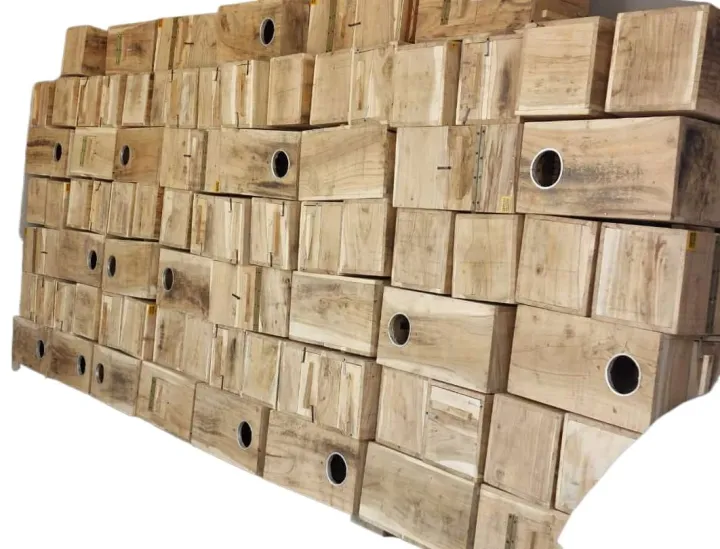 Kashmiri%20Raw%20Parrots%20Breading%20Box%20(Kikar%20Wood)%20-%20Image%207