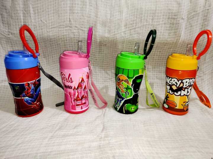 1 Piece Kids School Water Bottle Cartoons Printed with Sipper 600ml