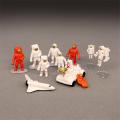 Miniatures Spacecraft Model Figurine Astronaut Mini Space Vehicle Rover Space Spaceship DIY Model Action Figures Home Decoration. 