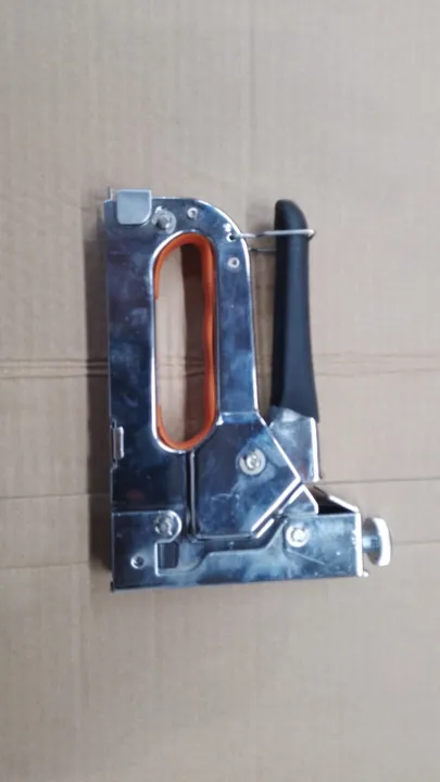 Heavy%20Duty%20Staple%20Gun%20Tacker%20-%20Image%205