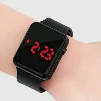 Black%20Digital%20Square%20Wrist%20Watch%20LED%20Display%20For%20Girls/Women%20-%20Girls%20Watches%20-%20Image%205