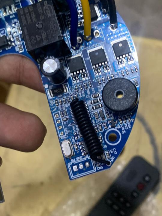 Universal%20Solar%20AC/DC%2012V%20Ceiling%20Fan%20BIG%20High%20Power%20Circuit%20RF%20Remote%20Smart%20Speed%20Control%20kit%20U%20Shape%2065W%20-%20Image%204