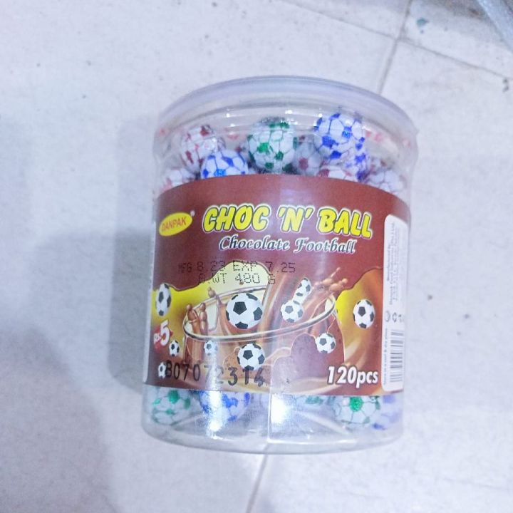 Choc n Ball (Pack of 120) CHOC N BALL FOOT BALL CHOCOLATE (120 PCS JAR)
