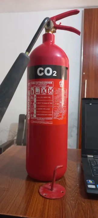 FIRE%20EXTINGUISHER%203kg%20(TYPE%20CO2)%20-%20Image%202