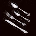 【HOT】 Vintage Western Gold Plated Cutlery Dining Knives Forks Teaspoons Set Golden Luxury Dinnerware Engraving Tableware Utensils Set. 