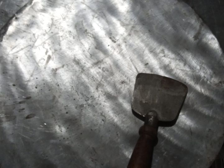 takatak%20(katakat)%20spoon%20in%20iron%20use%20to%20make%20chicken%20Tawa%20%20Tawa%20qeema%20and%20different%20more%20recipes%20heavy%20quality%20use%20in%20restaurant%20-%20Image%204