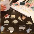 Stick small mirror on phone case Mini phone mirror sticker mirror phone mirror sticker mobile phone makeup mirror sticker. 