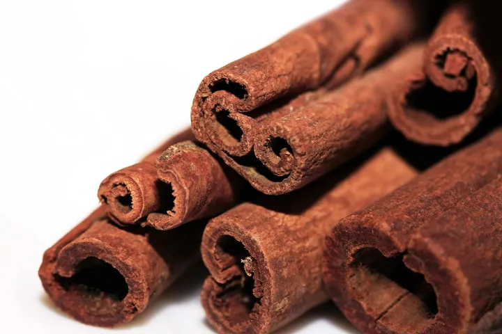 Natural%20Fine%20Quality%20Cinnamon%20Rolls%20(100%20GM)%20-%20Image%206