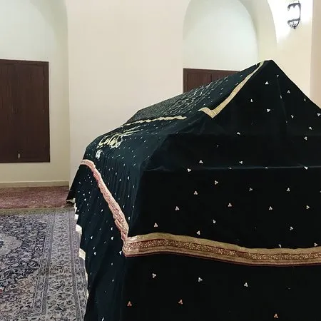 Muslim%20burial%20Coffin%20Pray%20Chadar%20velvet%20sheets%20High-Quality%20Micro%20Velvet%20Burial%20Sheet%20-%20Gold%20Embroidered%20Kalma%20&%20Ayats%20-%20Image%208