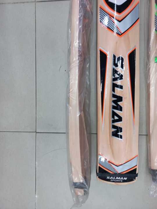 Salman%20Sixer%206%20Tape%20Ball%20Cricket%20Bat%20%7C%20Long%20Cricket%20Bat%20Best%20for%20Hitting%20Sixes%20%7C%20MRA%20Sports%20-%20Image%204