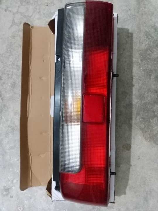 Suzuki%20Cultus%20OLD%20tail%20Light%20Set%20-%20Both%20sides%202%20Pieces%20(Left%20+%20Right%20side)%20-%20Image%204