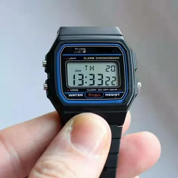 Vintage%20Black%20Digital%20Wrist%20Watch%20Classic%20Retro%20Unisex%20Design%20-%20Image%202