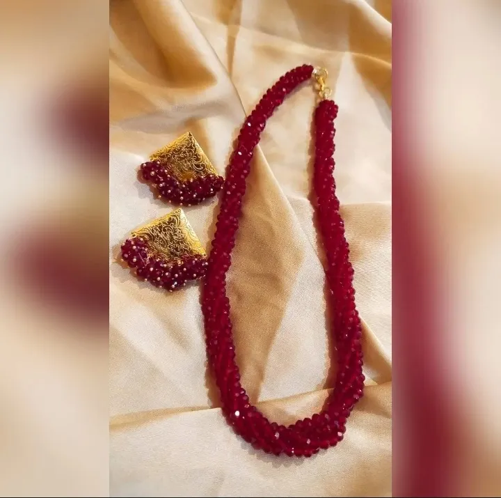 Stylish%20pearl%20mala%20fashion%20able%20design%20gift%20for%20girls%20-%20Image%203