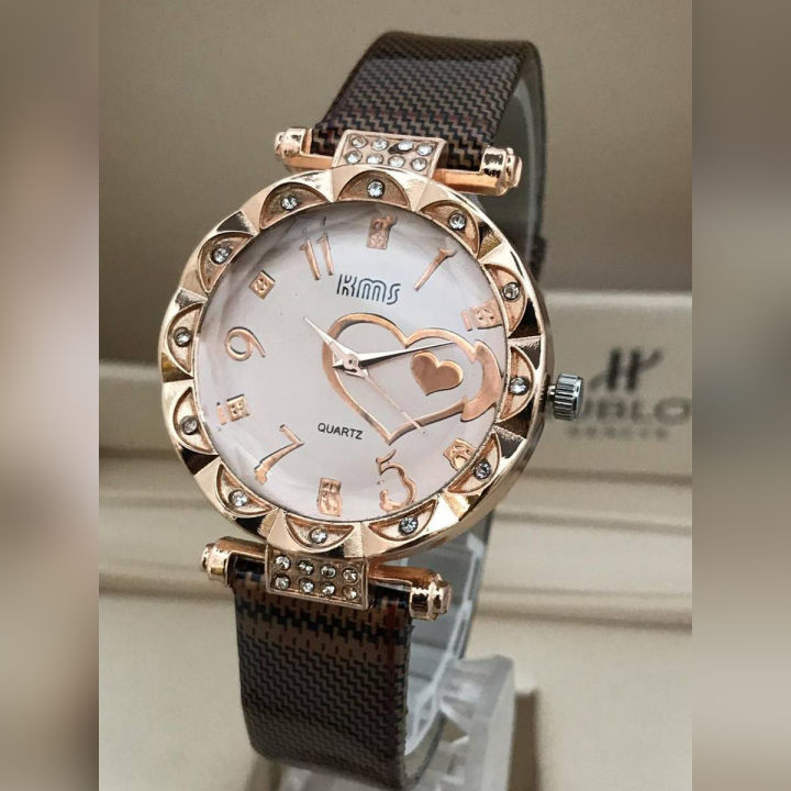 Best Selling new Fashionable girls women Watch With leather Strap Affordable Classic Designer Watches