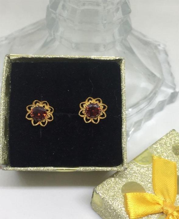 1K Gold Plated Stud Tops For Women With Stone