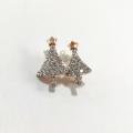 Pack of 1 - Christmas Tree Metal Brooch Pin. 
