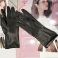 Hairdressing professional ironing and dyeing thickened leather gloves barber shop hair stylist special black latex wear-resistant ironing and dyeing baked oil hair. 