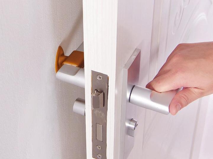 1%20Pc%20Creative%20door%20handle%20protective%20cover%20wall%20cushions%20Door%20Lock%20Protective%20Protection%20Wall%20Stick%20home%20baby%20safety%20-%20Image%202