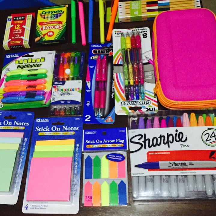 Pack Of 12 Stationary Set For College Going Students