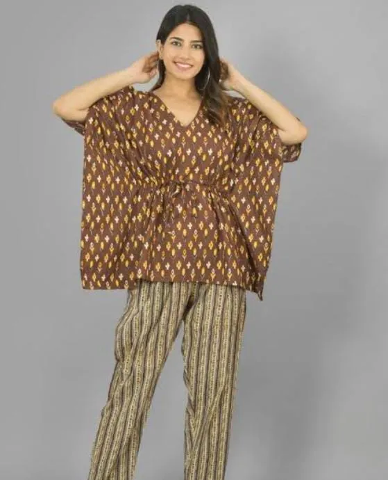 Travel-Friendly%20Wrinkle-Resistant%20Chiffon%20Top%20-%20Image%205