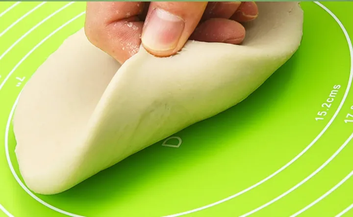 Kitchen%20Baking%20Mat%20-%20Extra%20Large%20%5BFor%20rolling%20rotis,%20pizza,%20cakes%20and%20pastries%5D%20-%20Image%207