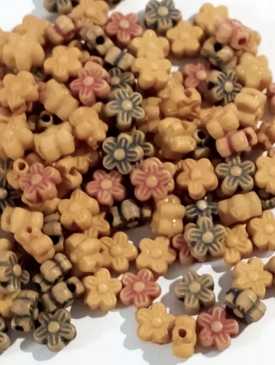 Brown%20Cute%20Tiny.%20Flower%20Plastic%20Beads%20%E2%80%93%20Pack%20of%2040gms.%20Versatile%20for%20DIY%20Jewelry,%20Craft%20Projects,%20Dress%20Accessories,%20Home%20Decorative%20Ideas.%20-%20Image%204