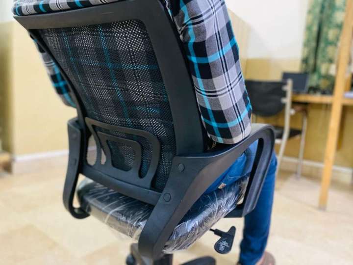 Office%20Chair%20Revolving%20Mesh%20Back%20-%20Image%203