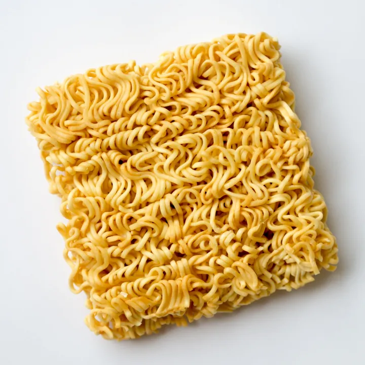 Indomie%20Instant%20Noodles%20Chicken%20Flavour%2070%20g%20(Made%20in%20Saudi%20Arabia)%20-%20Image%204
